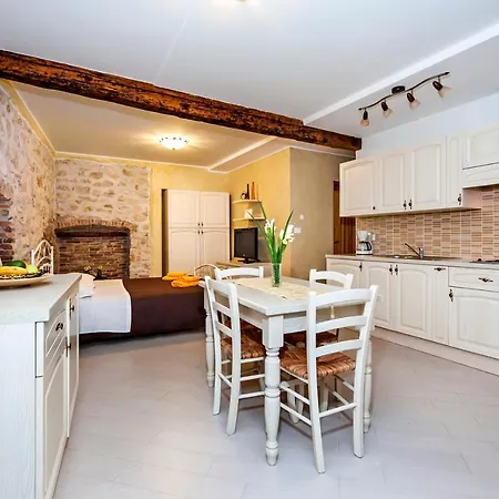 Deamicis Of Downtown *