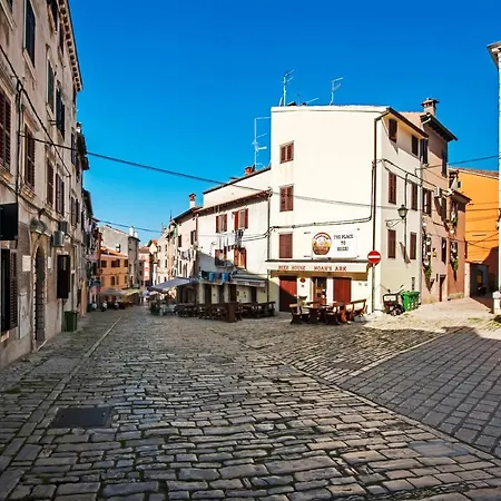 アパート Deamicis Of Downtown ロヴィニ