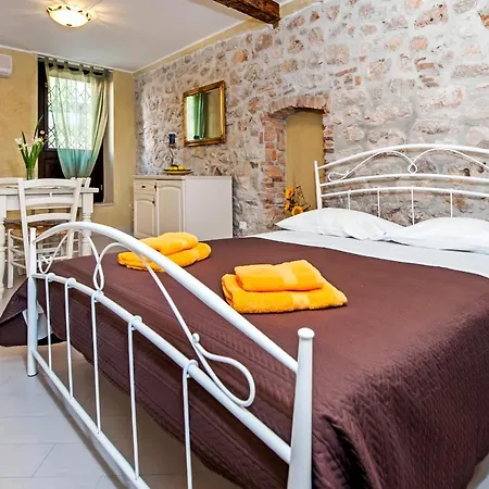 Deamicis Of Downtown